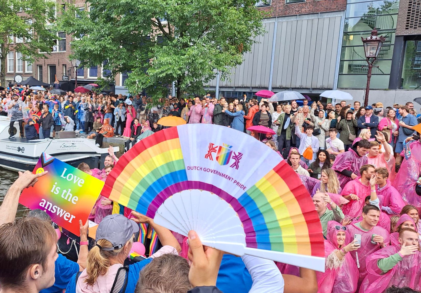 De overheid op Pride, moet dat nou?